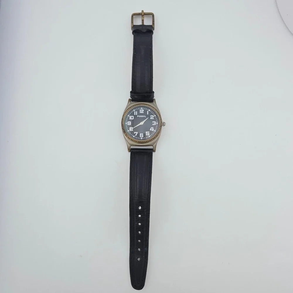 Vintage 1990s FOSSIL Mood Watch Color Change Dial Black Leather Band Unisex 8